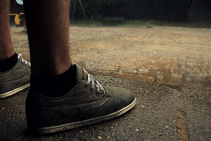 Sommerregen und nasse Füße