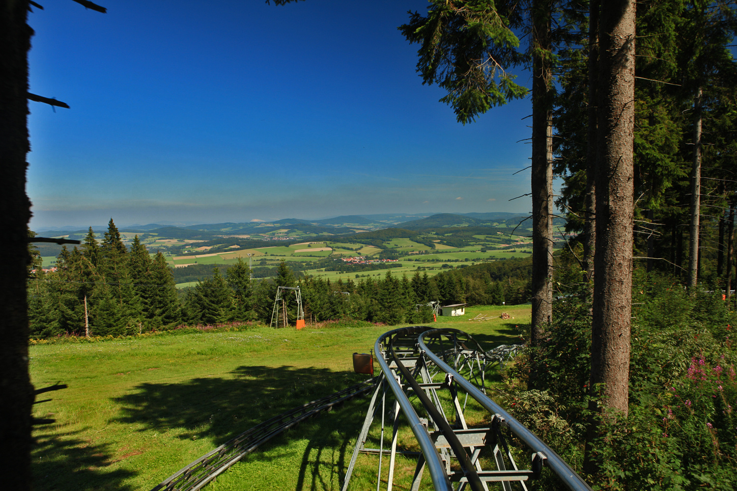 Sommerrodeln mit Rhönblick