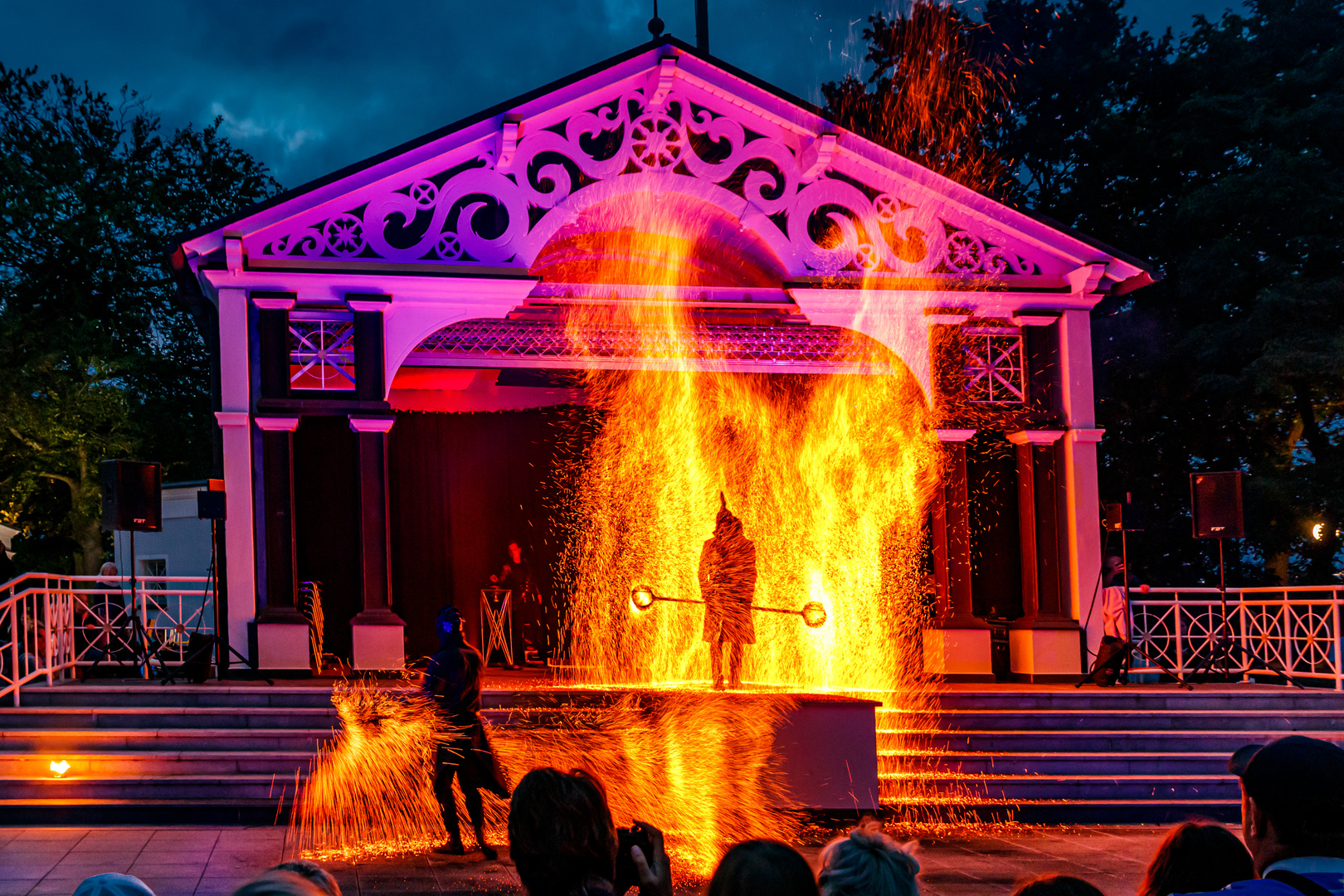 Sommerserenade mit Feuershow in Boltenhagen