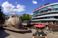 Sommersonntag in Berlin: Weltkugelbrunnen und Europa-Center (2)