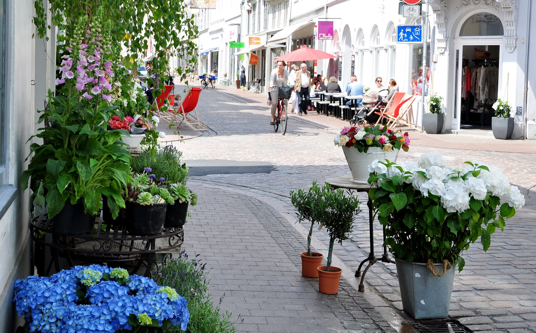 Sommertag in Lübeck.... Hüxstrasse