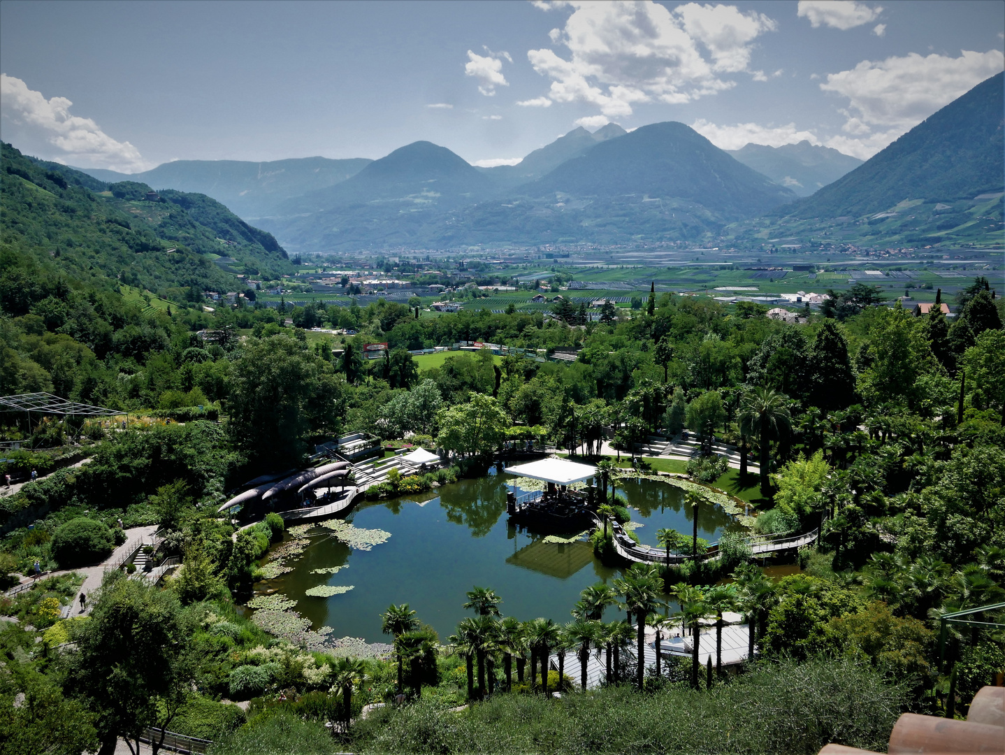 Sommerurlaub in Südtirol - "Sissis" Ausblick 2022 von Schloss Trauttmansdorff