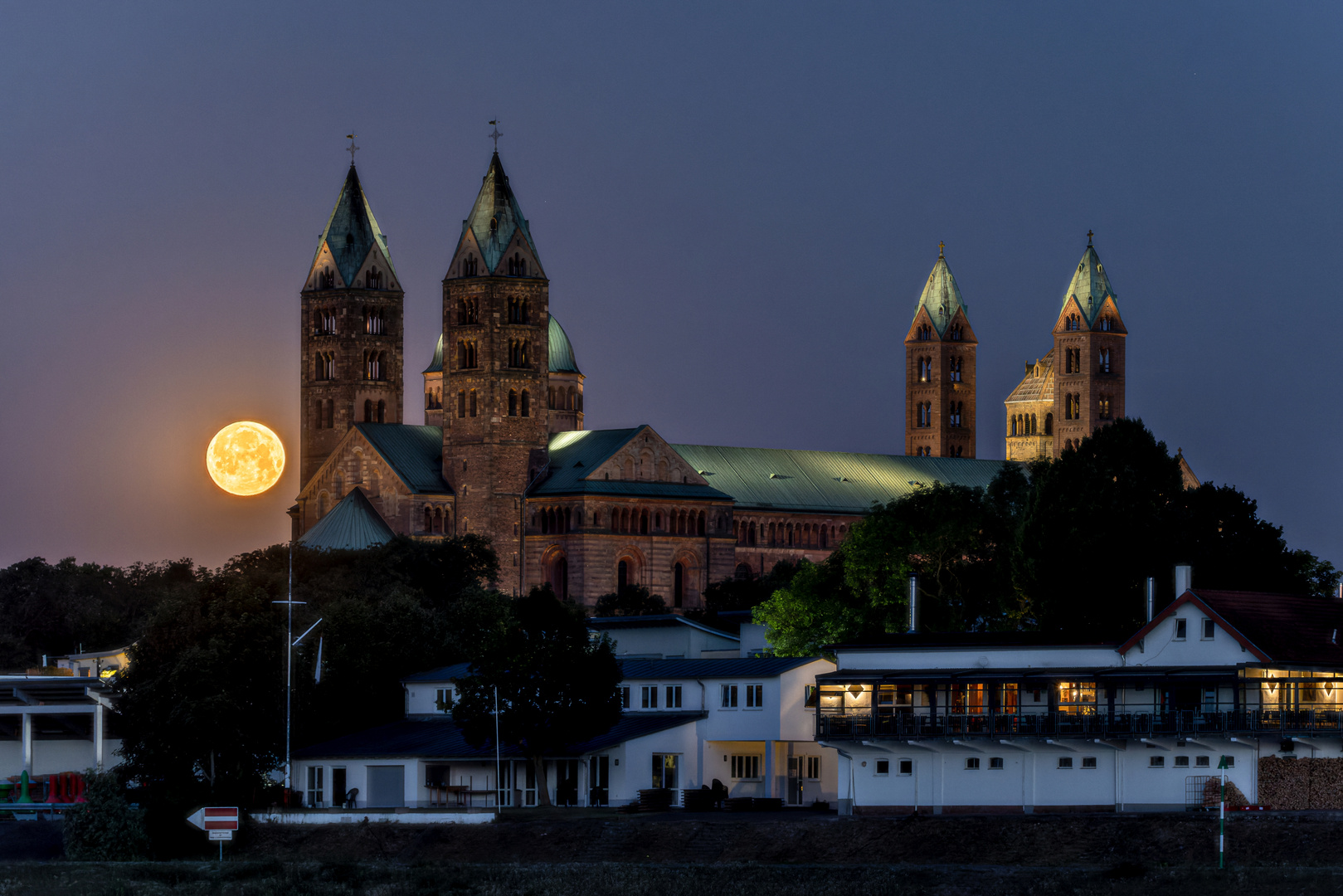 Sommervollmond