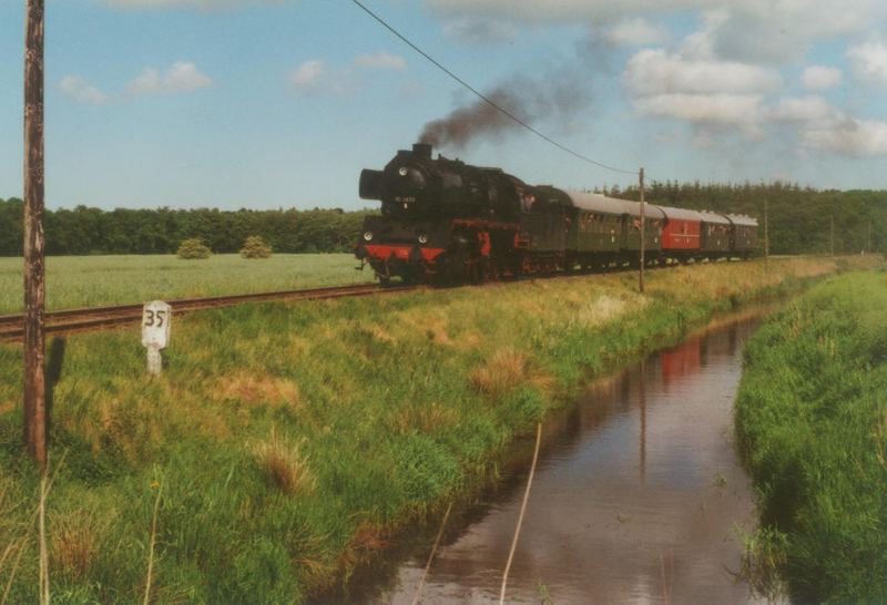 Sonderfahrt der Dampflok 503655   in der Lütetsburger Kurve......