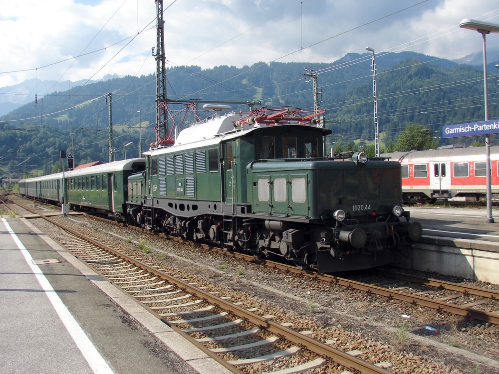 Sonderzug mit ÖBB 1020 44