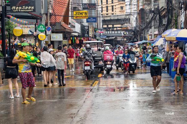Songkran Soi 8 I