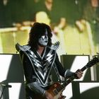 Sonic Boom Over Europe 2010, Tommy Thayer 1