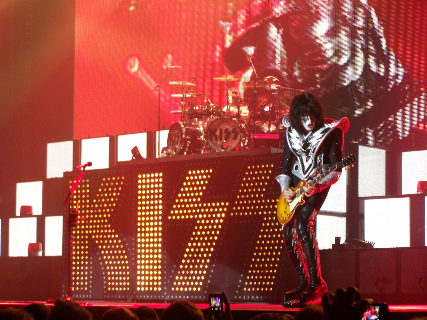 Sonic Boom Over Europe 2010, Tommy Thayer 2