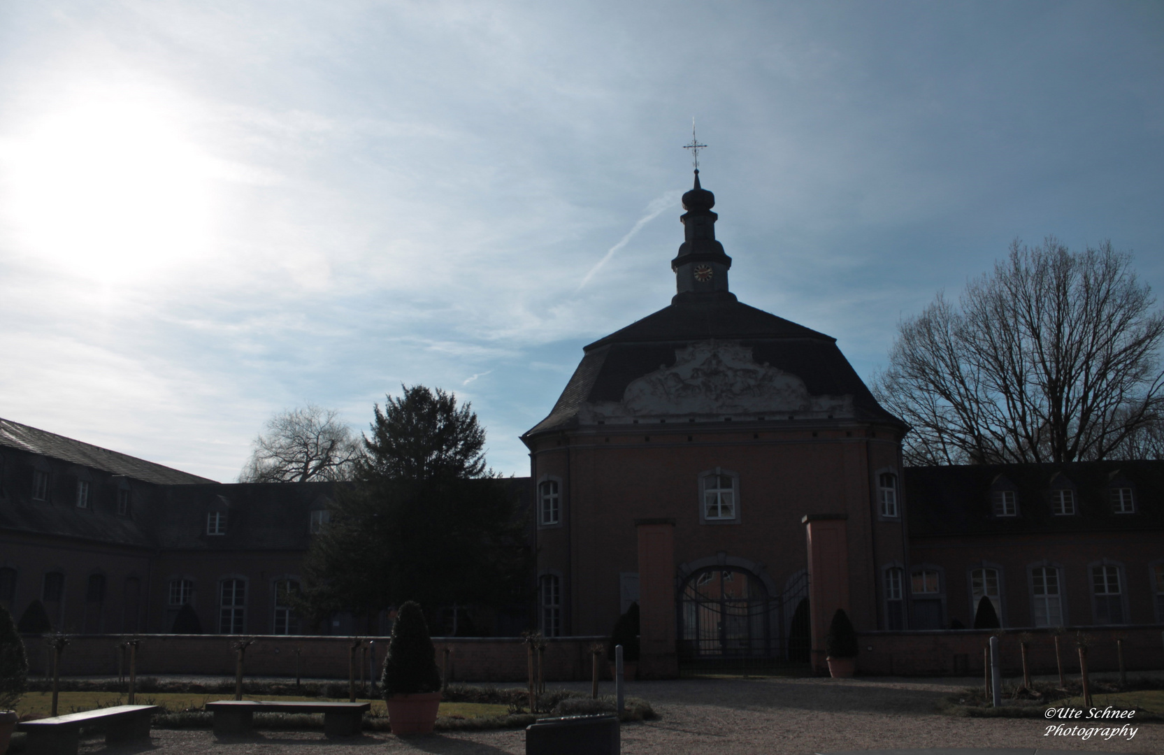 Sonne am Schloss Wickrath