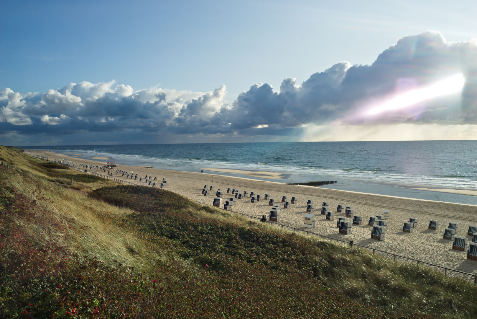 Sonne bricht durch die Wolken