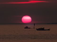 Sonne geht unter am Bodensee