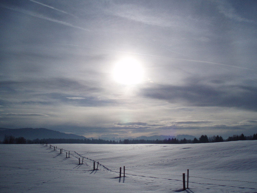 Sonne hinter Wolken