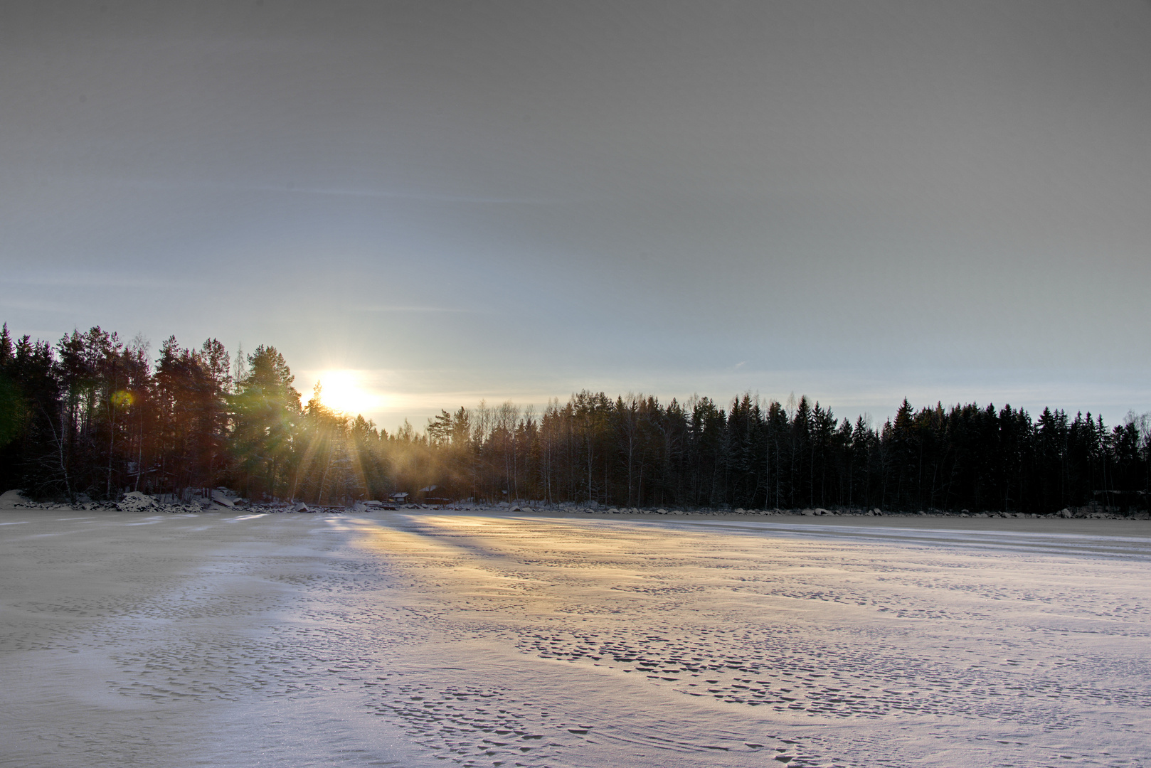 Sonne hoch über Südfinnland