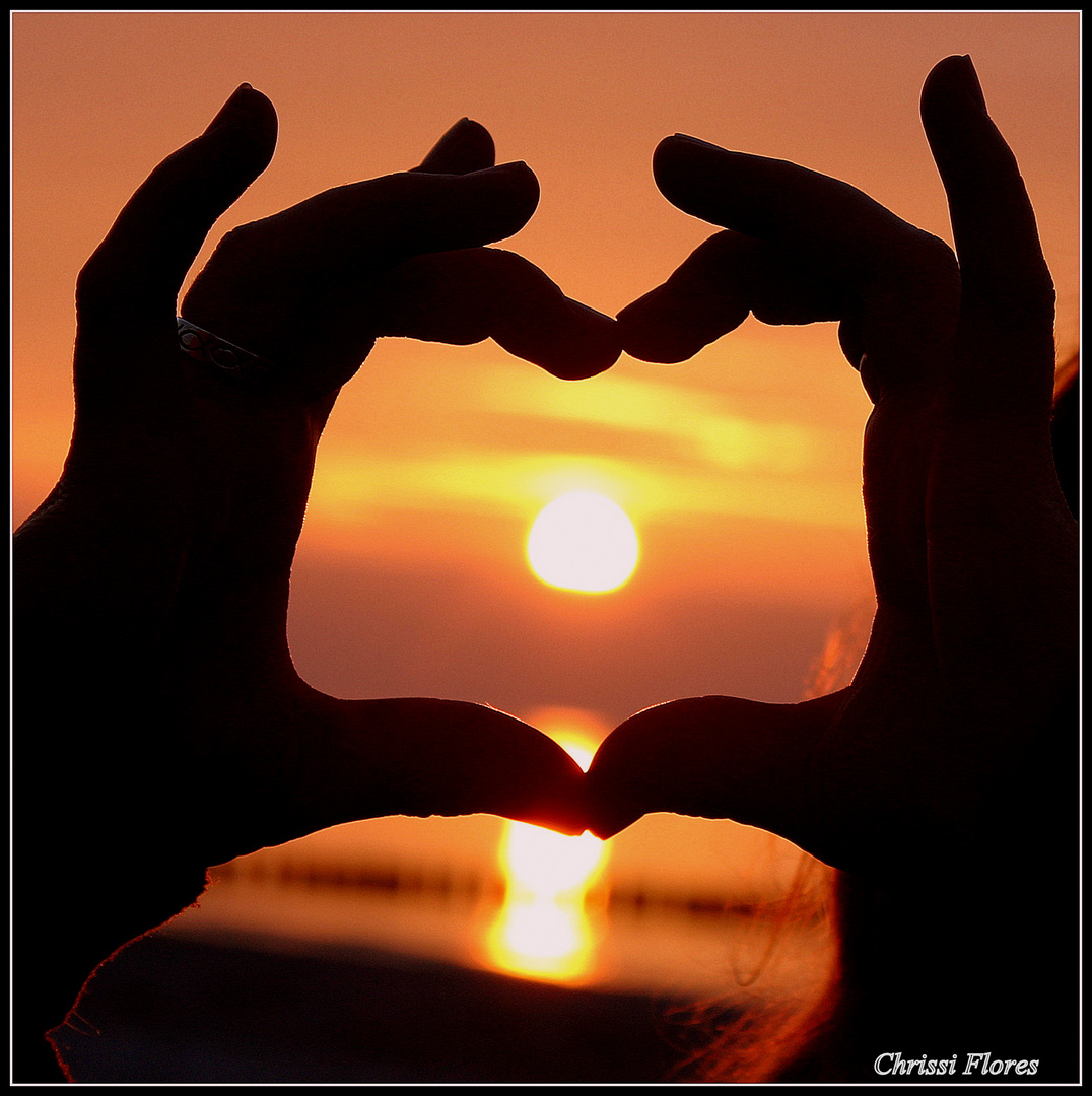 Sonne im Herzen Foto & Bild sonnenuntergänge, himmel & universum