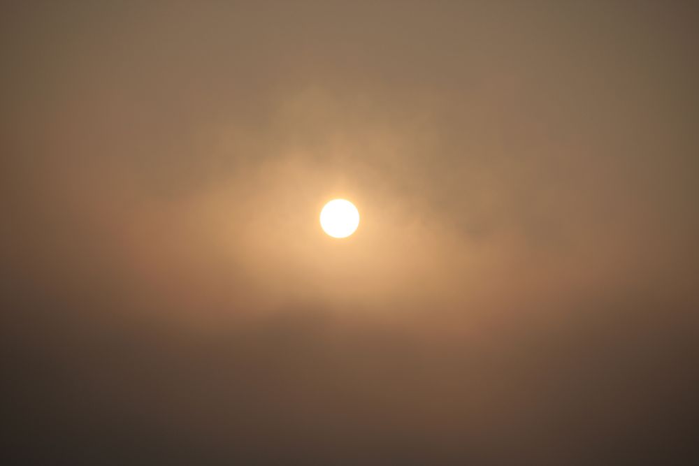 Sonne im Nebel