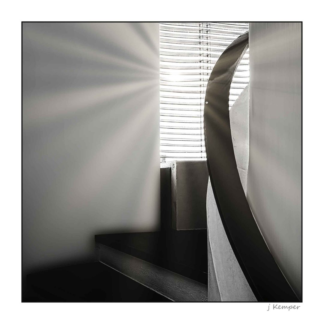 - Sonne im Treppenhaus -