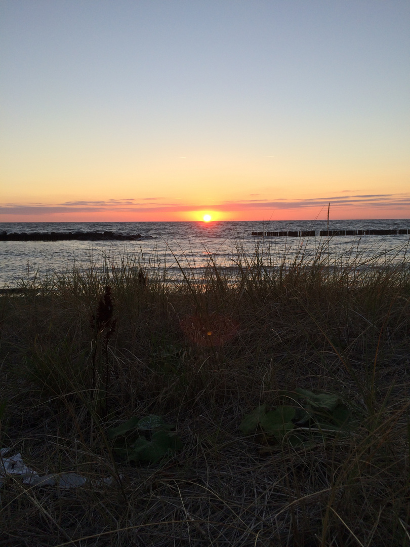 Sonne küsst Ostsee