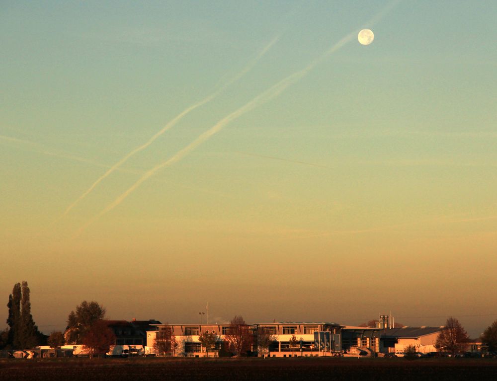 Sonne, Mond und keine Sterne