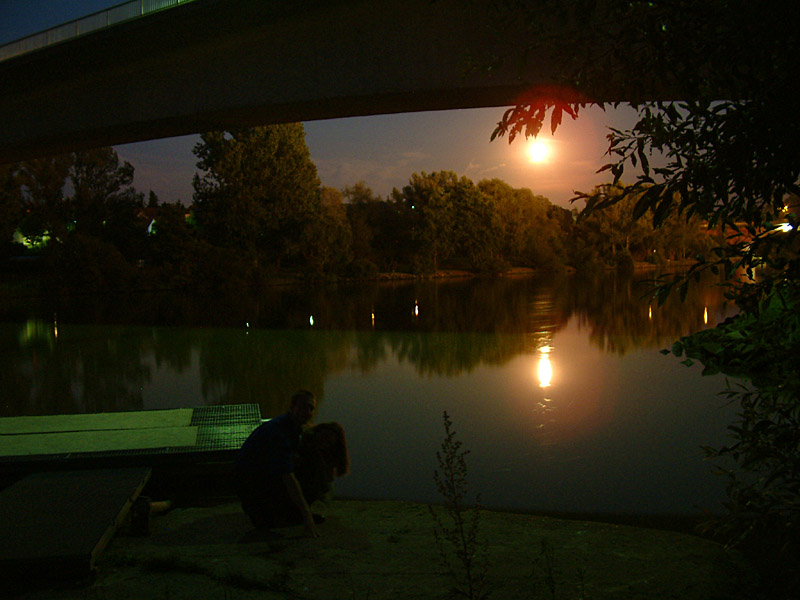 Sonne oder Mond? Foto & Bild | landschaft, naturlandschaft bei nacht