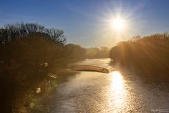 Sonne über dem Lech