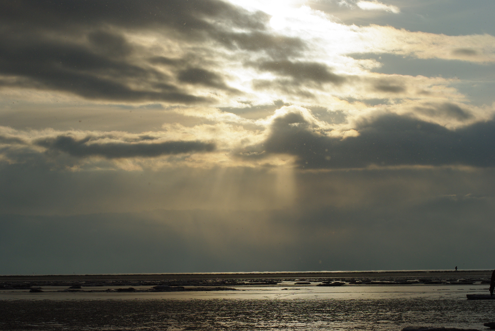 Sonne über den Eisstrand von Sankt Peter Ording