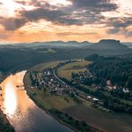 Sonne über der Elbe