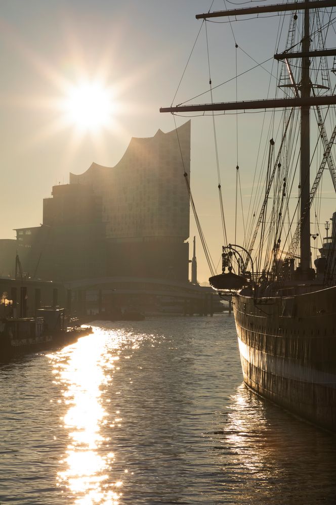 Sonne über der Elbphilharmonie