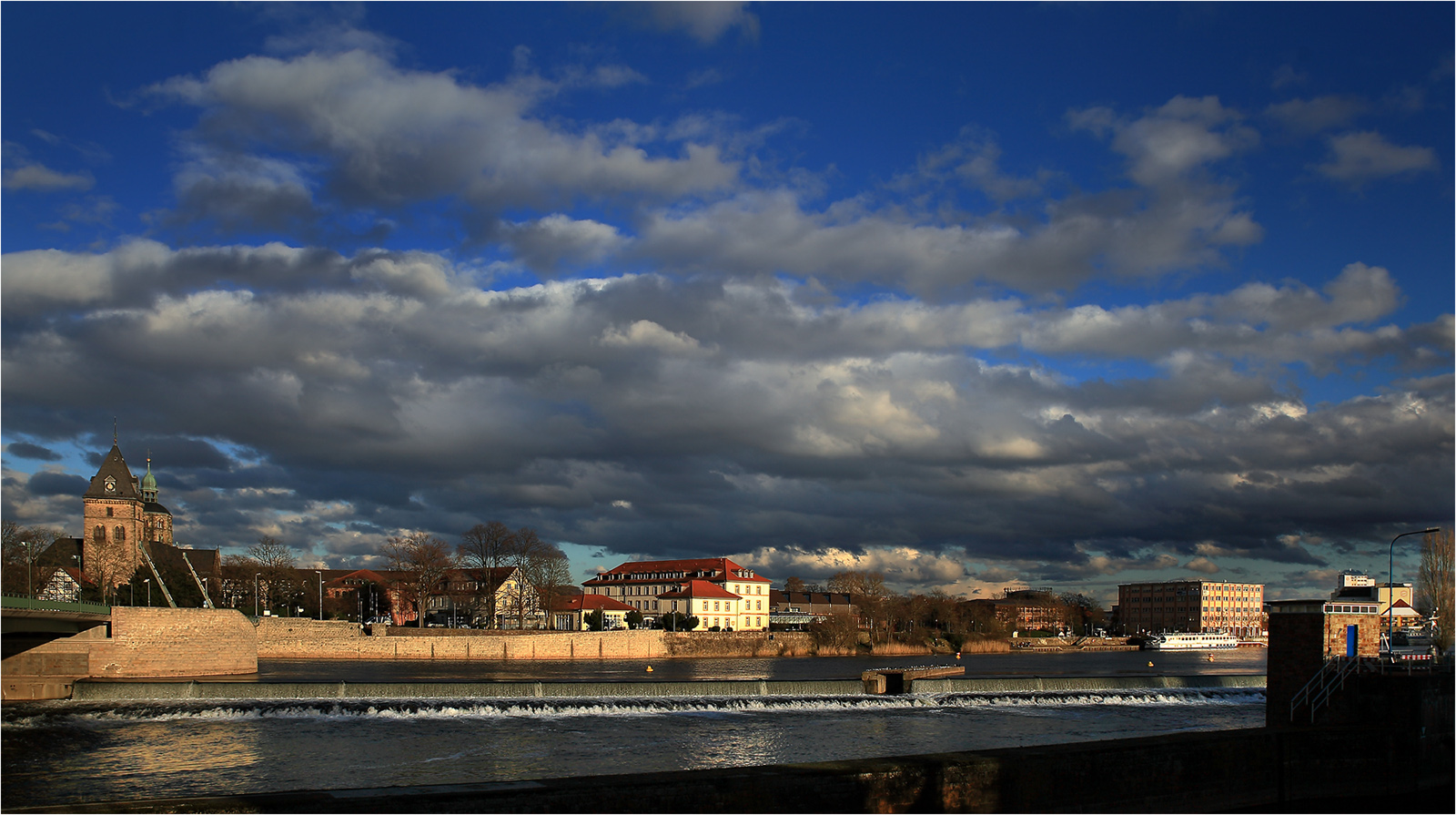 Sonne über der Weser