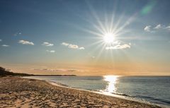 Sonne überm Weststrand