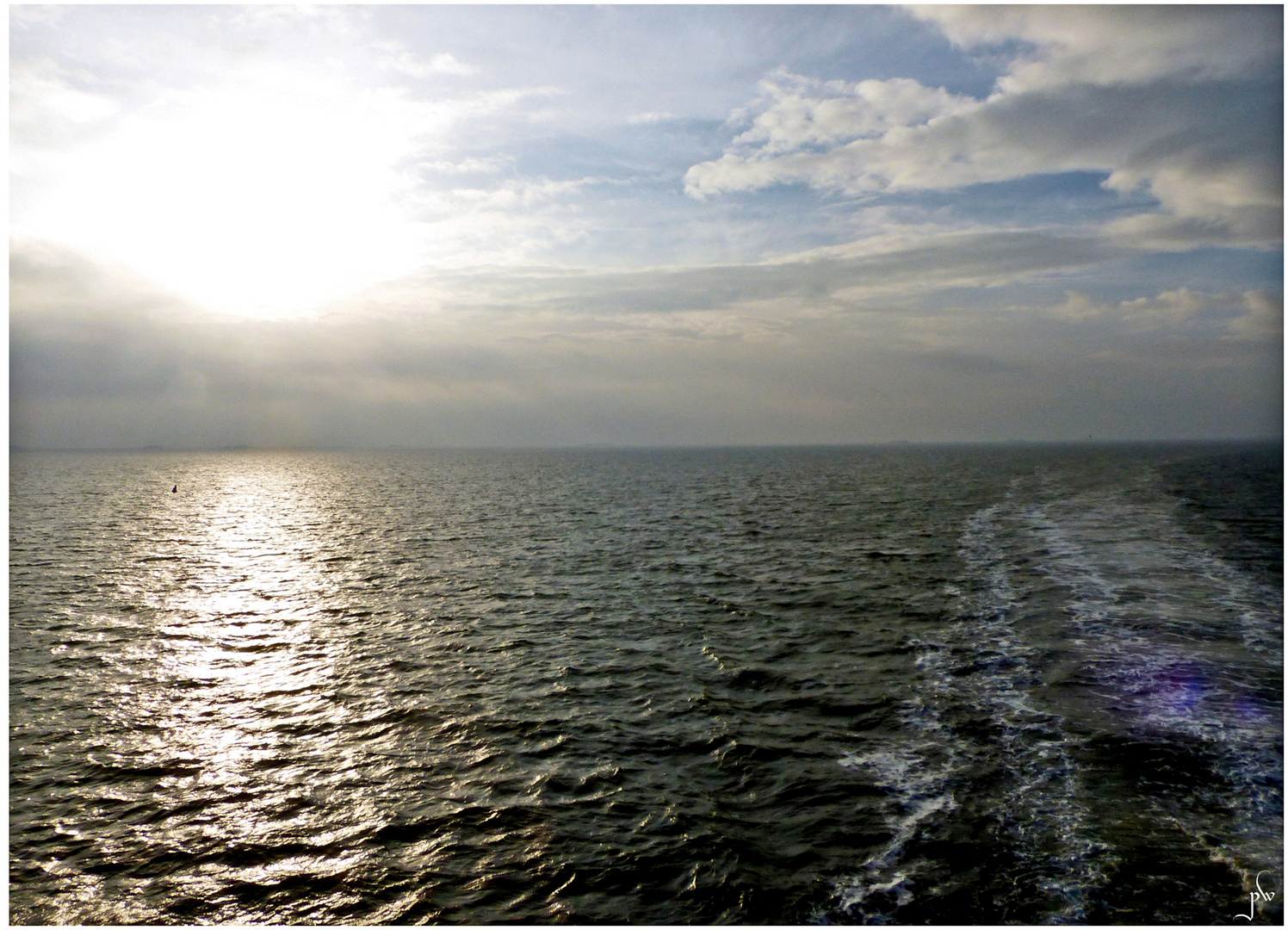 Sonne Und Schiff Zeichnen Eine Strasse Auf Der Nordsee Foto Bild Die Elemente Amrum Wasser Bilder Auf Fotocommunity