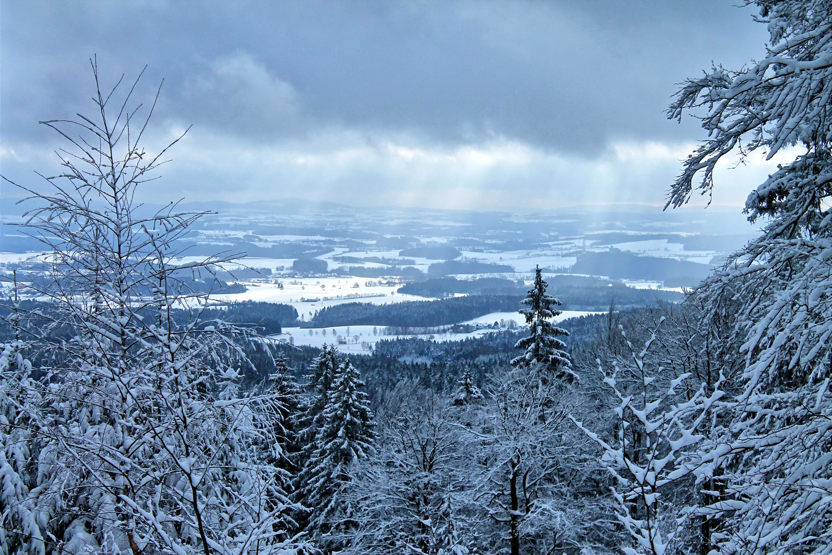 Sonne und Schneesturm