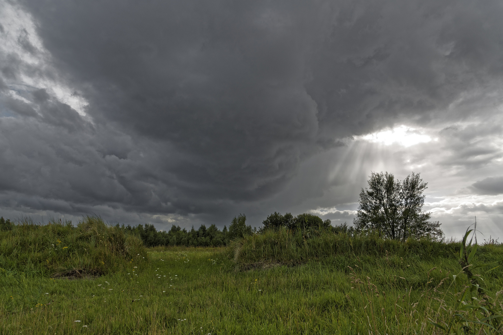 Sonne und Unwetter