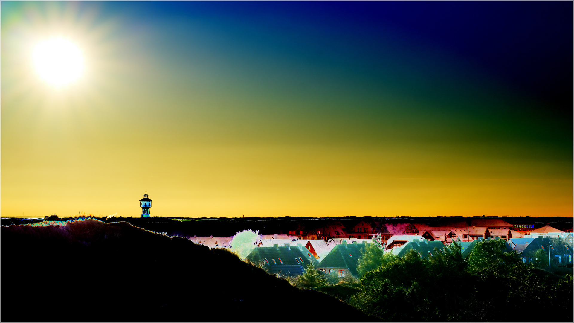 Sonne und Wasserturm – Langeoog surreal