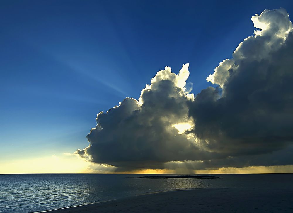 Sonne und Wolken von Mike Peffer