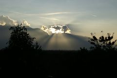 Sonne und Wolken