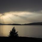 Sonne und Wolken am Lipno-Stausee