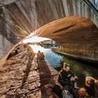 Sonne unter Steinernen Brücke Regensburg an der Donau 