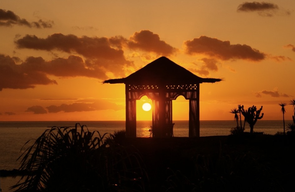 Sonne versinkt vor Bahia del Duque