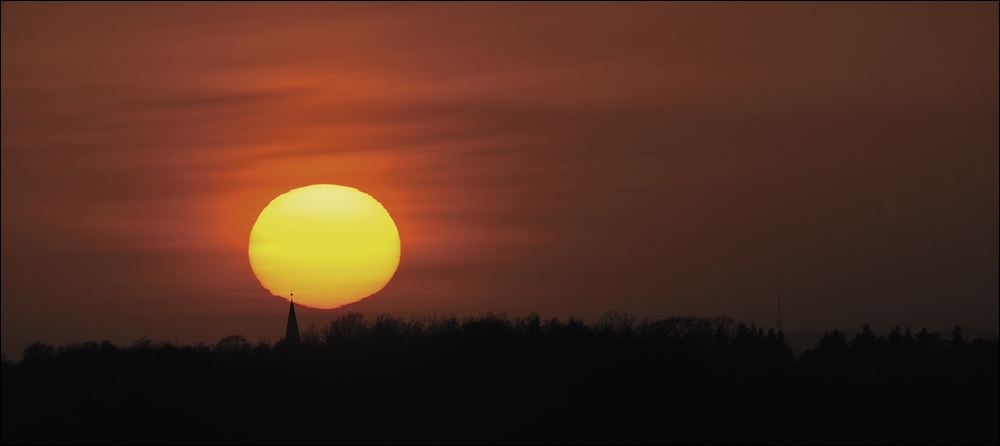 Sonne wird aufgespießt