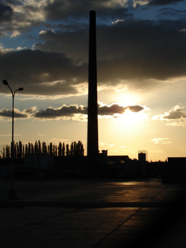 Sonne, Wolken, Licht und Schatten.