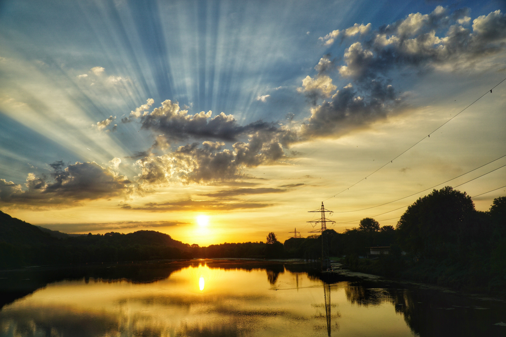 "Sonne-Wolken-Mix"