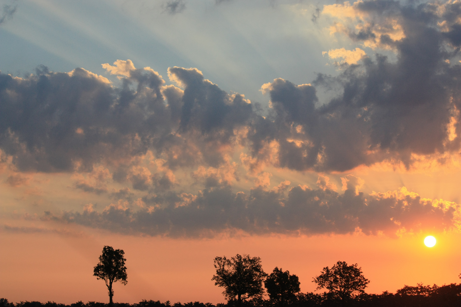 Sonne-Wolken-Mix