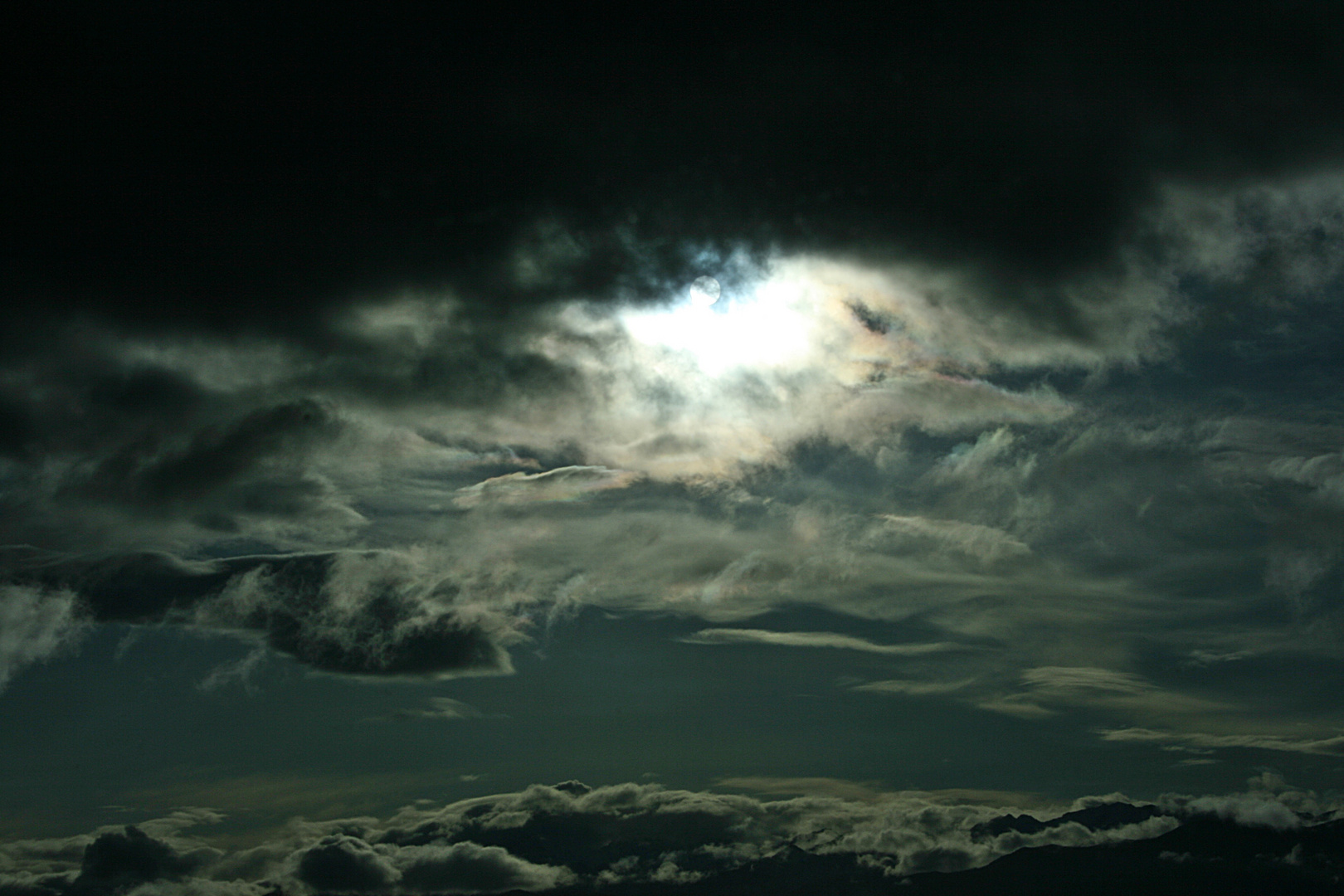 Sonne Wolken-wer ist stärker