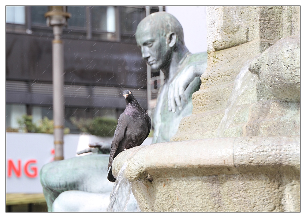 Sonnen-Bad am Möckebergbrunnen