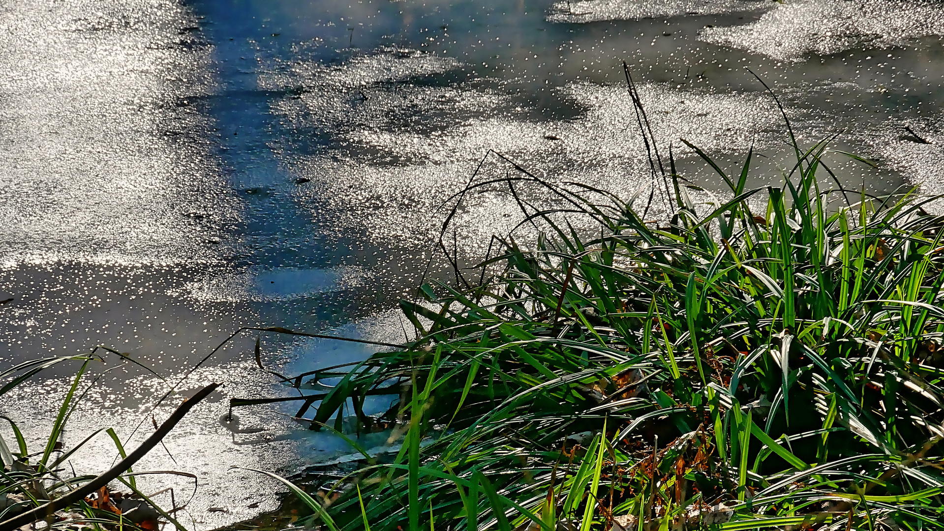 Sonnen-Eis-Teich