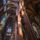 Sonnen-Farbspiel im Kölner Dom