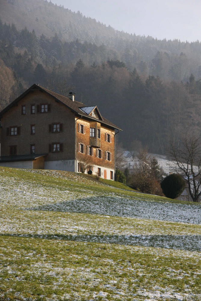 sonnen-gebräunt