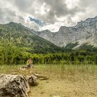 Sonnen im Bergsee