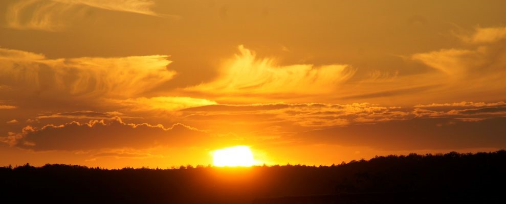 Sonnen mit Wolkenspieler Schwalm