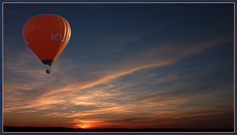 Sonnen und Ballonuntergang.